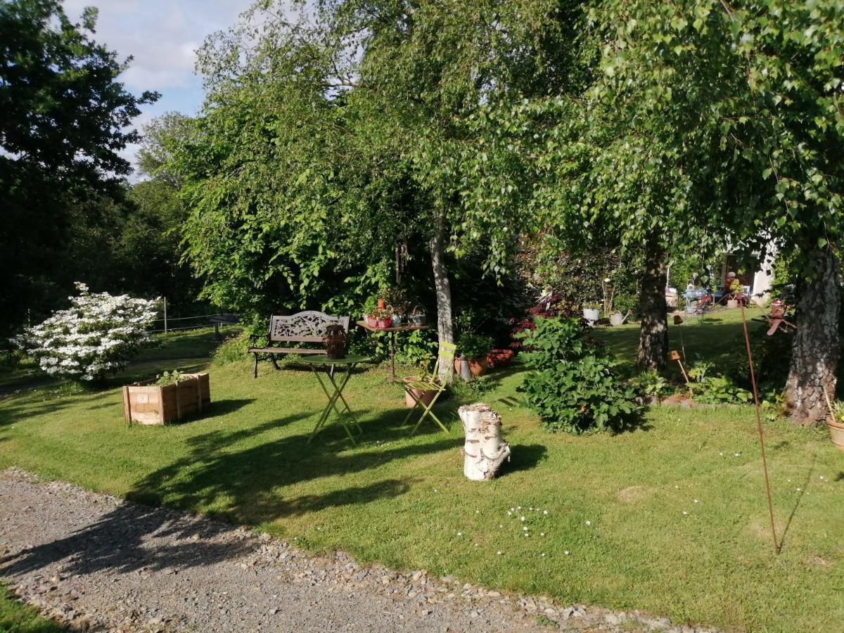Maison d'hôtes Les Vallées Saint-Quentin-sur-le-Homme Extérieur photo